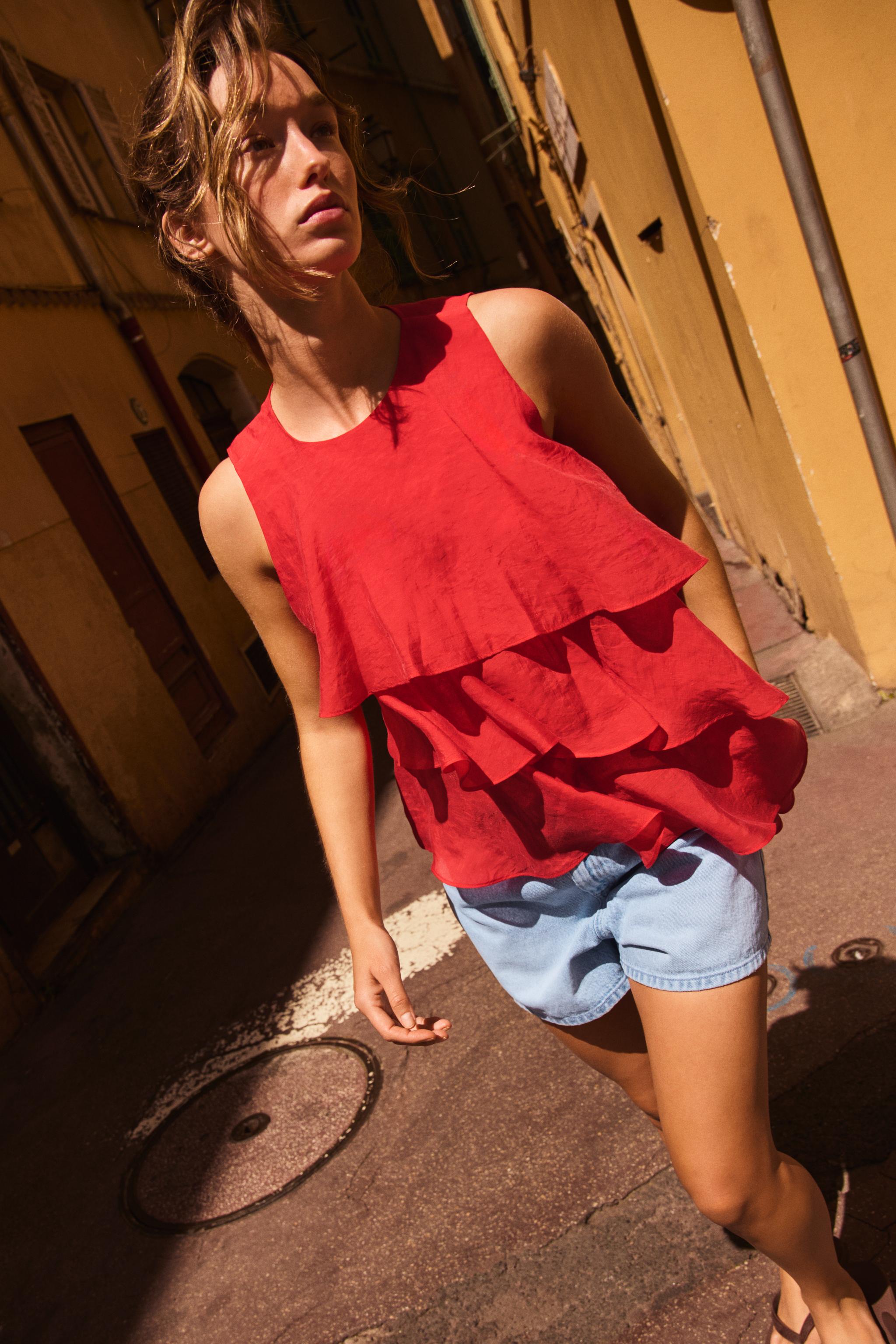 ASYMMETRIC RUFFLED TOP